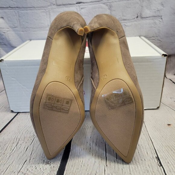 Journee Collection Women's Demmi Pointed Toe Shooties - Picture 8 of 8